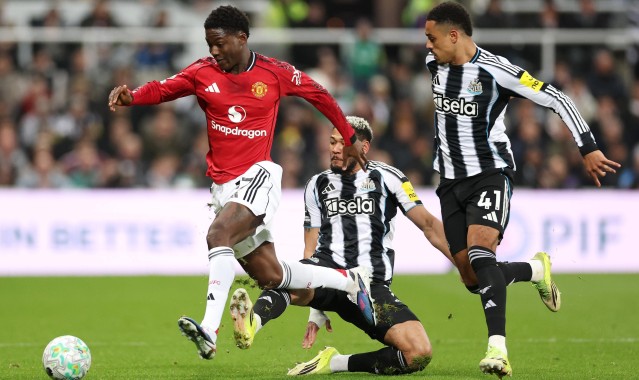 熟悉的剧情，曼联本赛季第二次在11打10的情况下输球